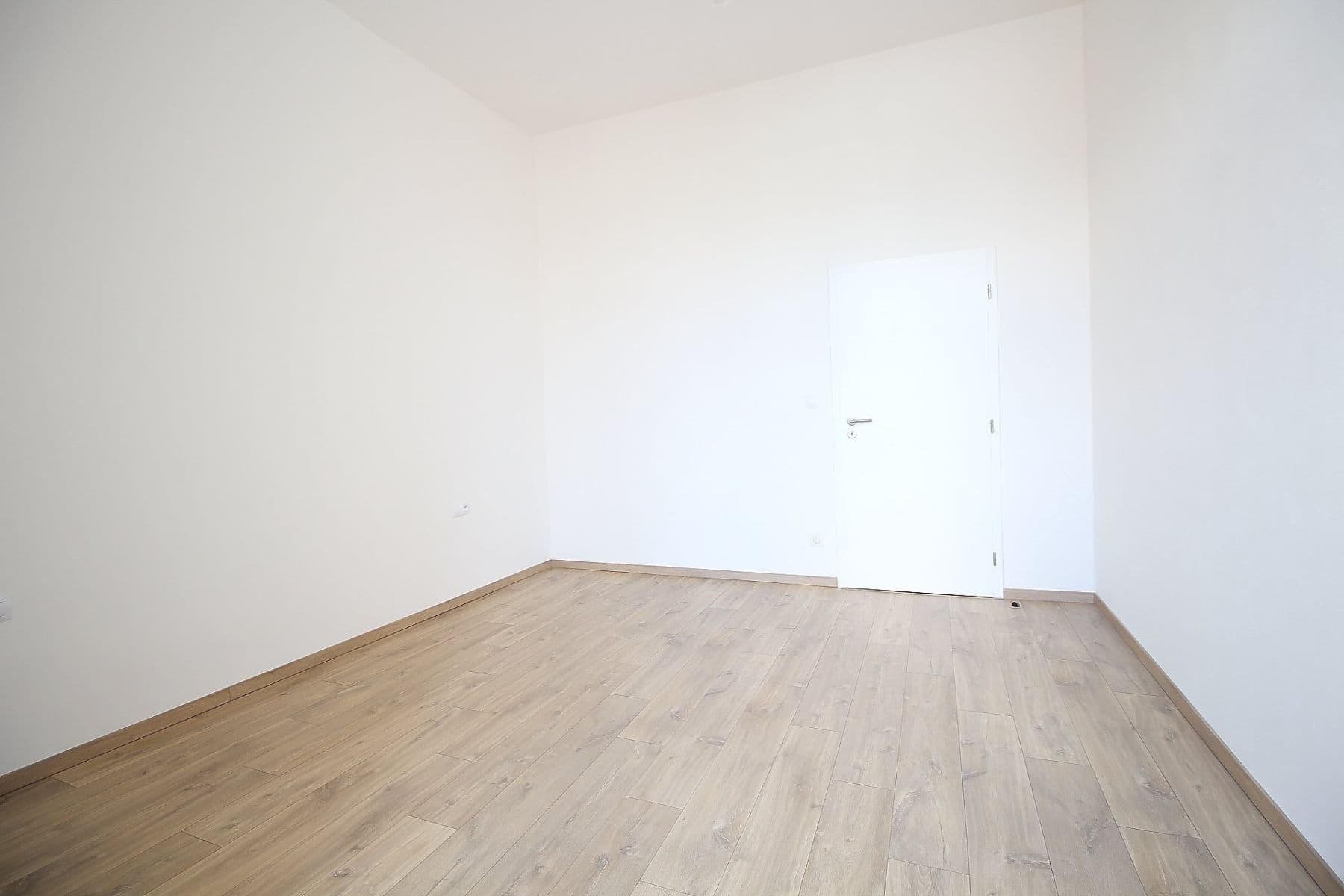 Prenájom bytu 2-izbový 58 m², S. K. Neumanna, Kralupy nad Vltavou, Středočeský kraj Prenájom bytu 2-izbový 58 m², S. K. Neumanna, Kralupy nad Vltavou, Středočeský kraj