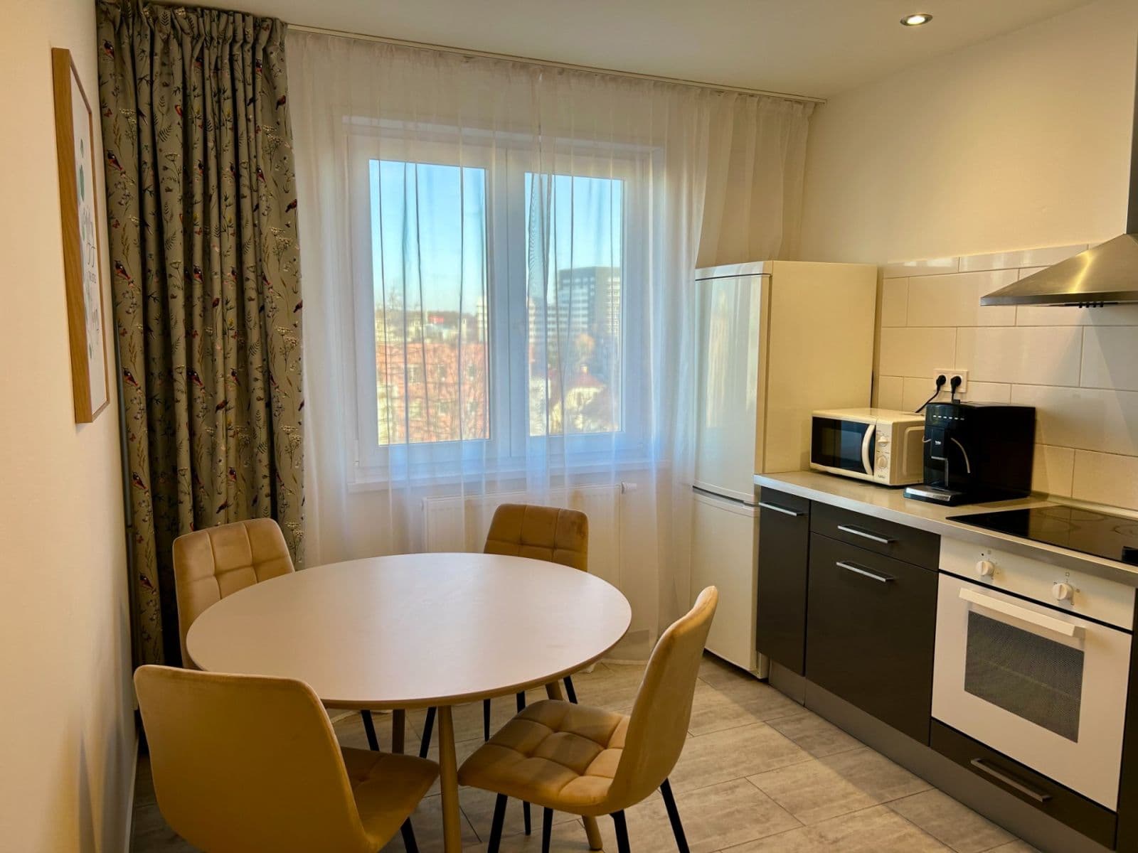 Prenájom bytu 2-izbový 66 m², Žinkovská, Praha, Praha Prenájom bytu 2-izbový 66 m², Žinkovská, Praha, Praha