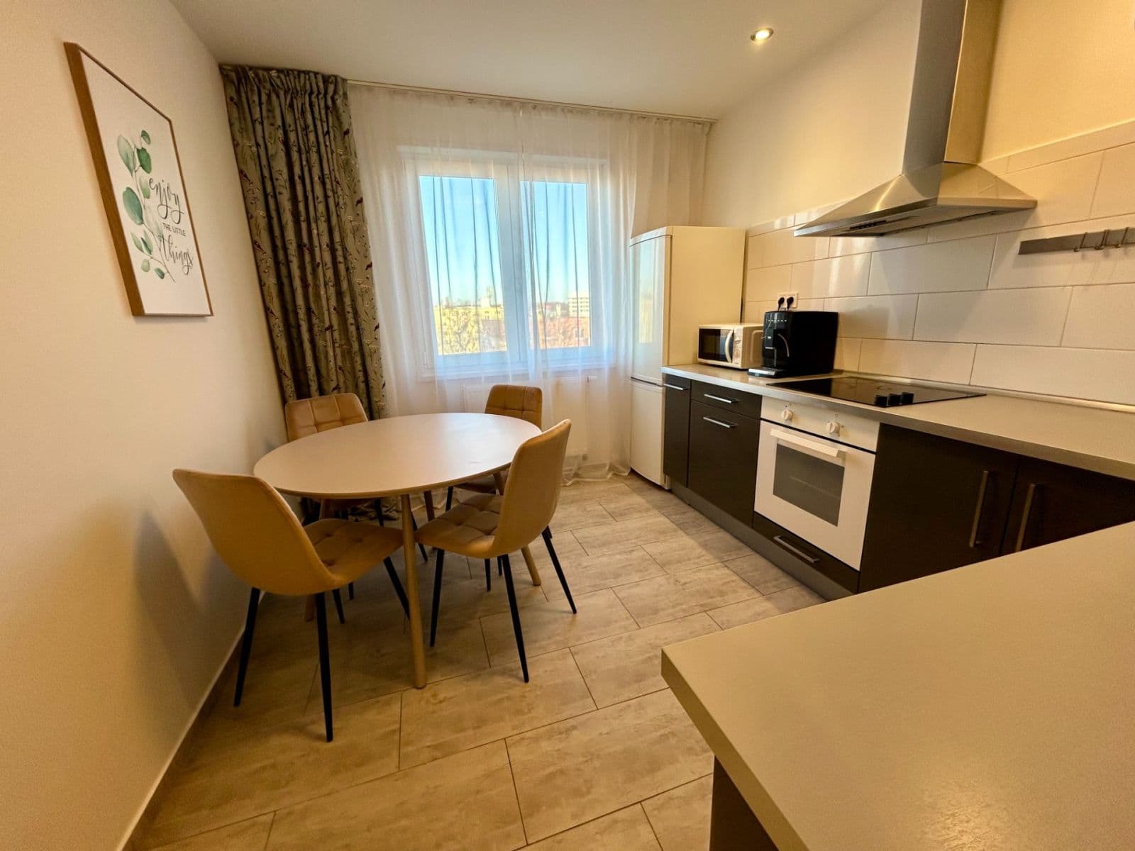 Prenájom bytu 2-izbový 66 m², Žinkovská, Praha, Praha Prenájom bytu 2-izbový 66 m², Žinkovská, Praha, Praha