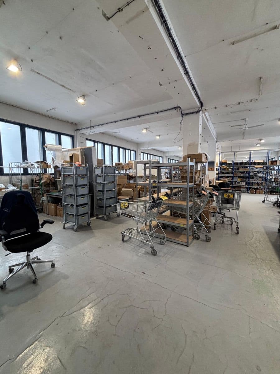 Prenájom nebytového priestoru 1.035 m², U Továren, Praha, Praha Prenájom nebytového priestoru 1.035 m², U Továren, Praha, Praha