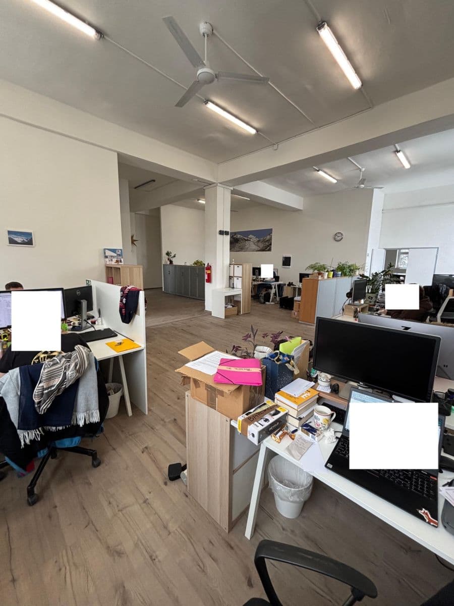 Prenájom nebytového priestoru 1.035 m², U Továren, Praha, Praha Prenájom nebytového priestoru 1.035 m², U Továren, Praha, Praha