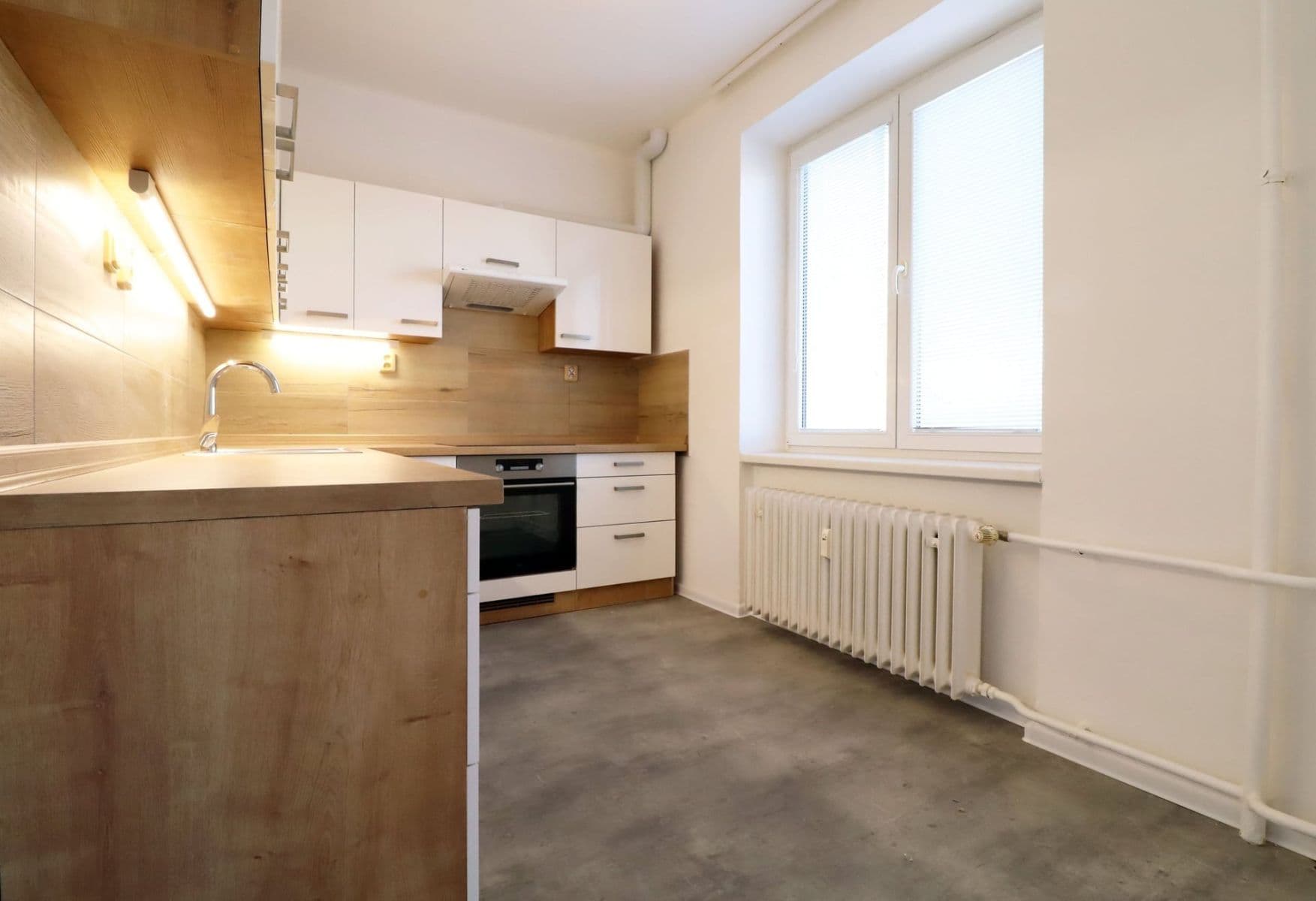 Prenájom bytu 2-izbový 52 m², Jabloňová, Praha, Praha Prenájom bytu 2-izbový 52 m², Jabloňová, Praha, Praha