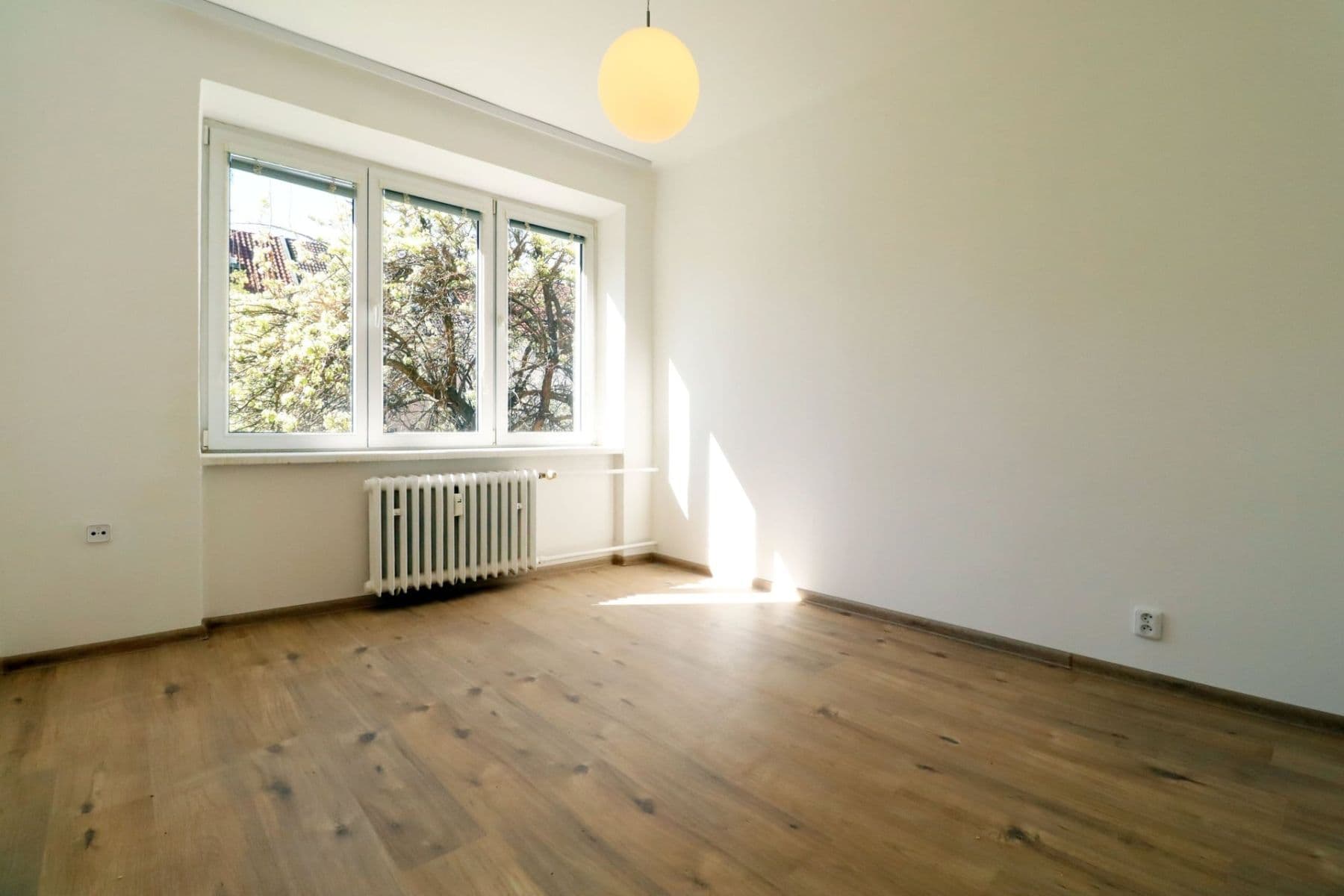 Prenájom bytu 2-izbový 52 m², Jabloňová, Praha, Praha Prenájom bytu 2-izbový 52 m², Jabloňová, Praha, Praha