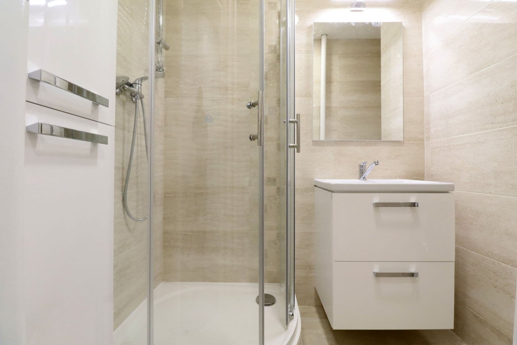 Prenájom bytu 2-izbový 52 m², Jabloňová, Praha, Praha Prenájom bytu 2-izbový 52 m², Jabloňová, Praha, Praha