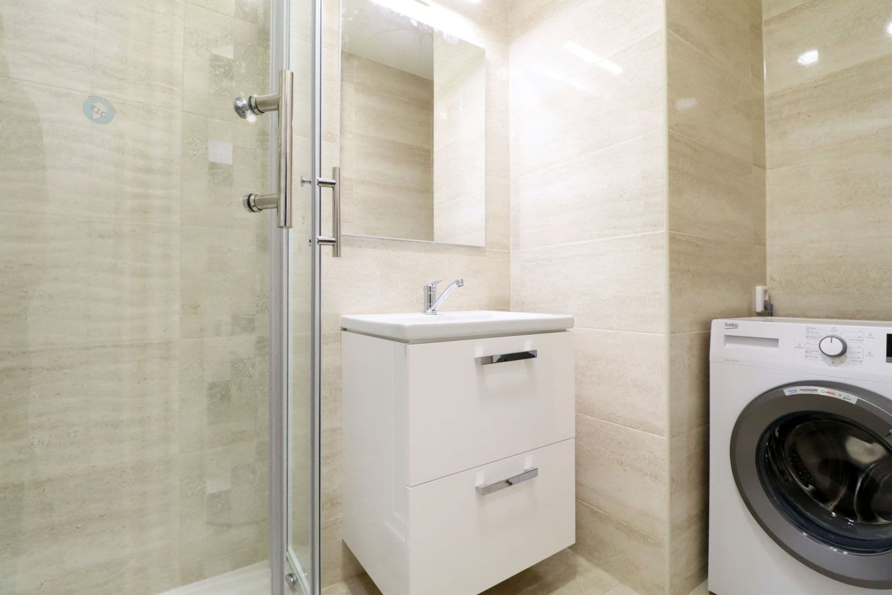 Prenájom bytu 2-izbový 52 m², Jabloňová, Praha, Praha Prenájom bytu 2-izbový 52 m², Jabloňová, Praha, Praha