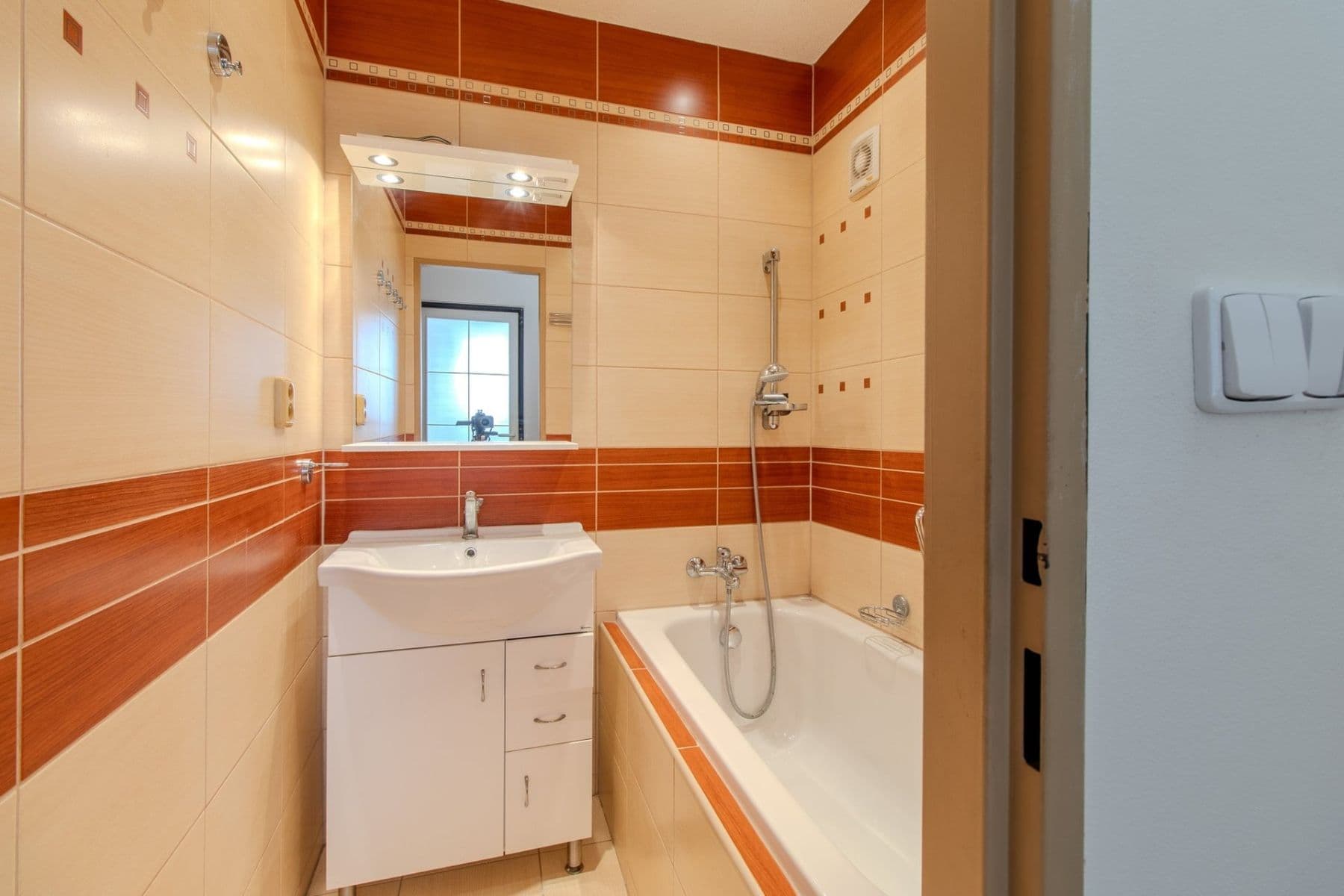 Prenájom bytu 3-izbový 78 m², sídl. V Zátiší, Kralupy nad Vltavou, Středočeský kraj Prenájom bytu 3-izbový 78 m², sídl. V Zátiší, Kralupy nad Vltavou, Středočeský kraj