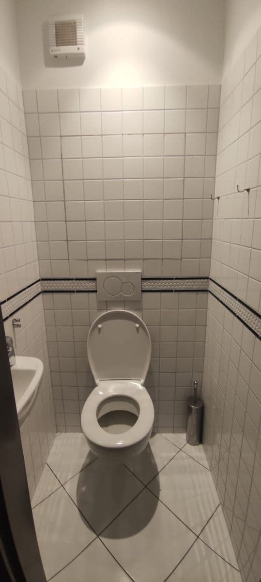 Predaj bytu 3-izbový 62 m², Papírníkova, Praha, Praha Predaj bytu 3-izbový 62 m², Papírníkova, Praha, Praha