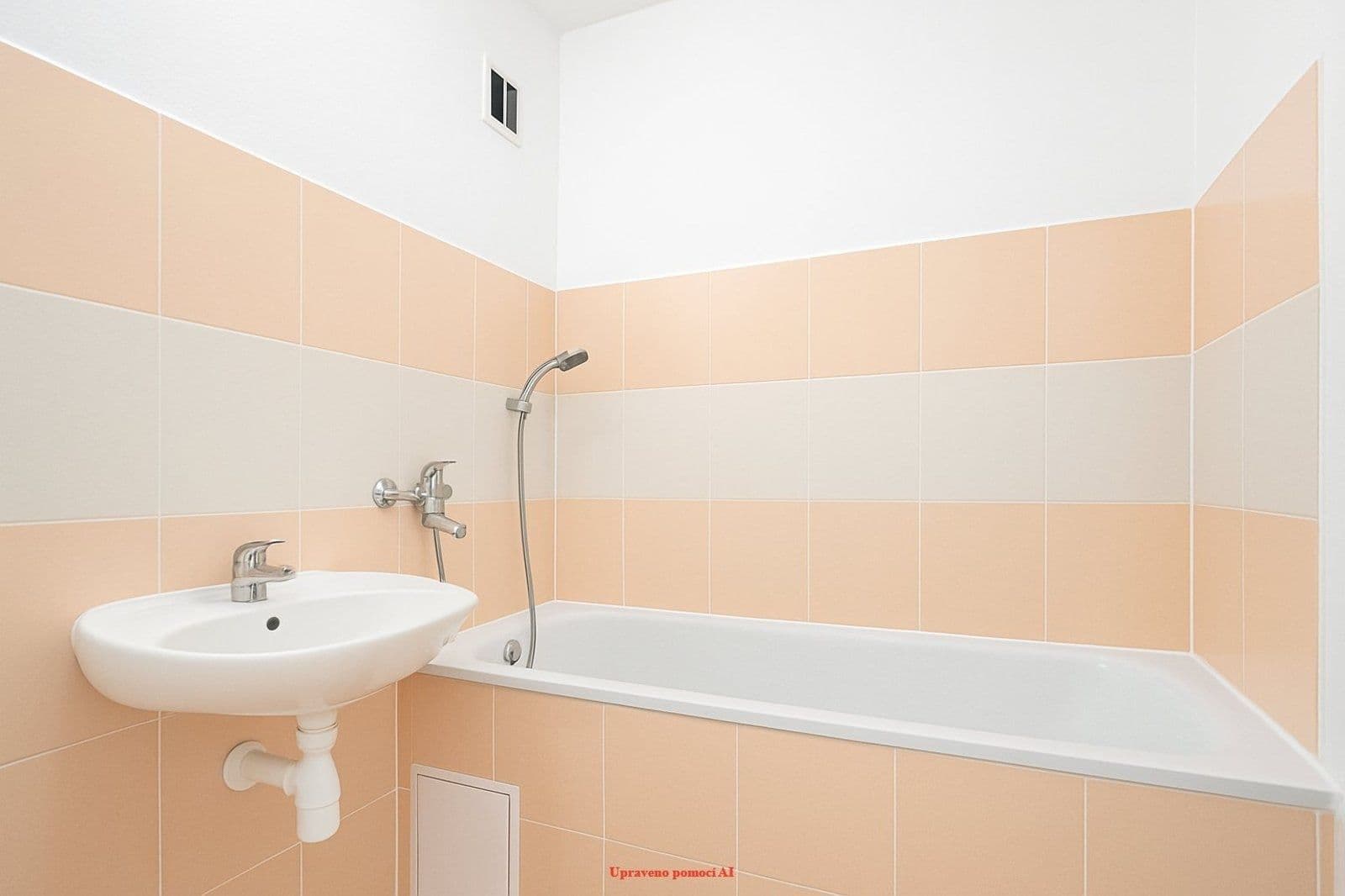 Prenájom bytu 3-izbový 75 m², Ostravská, Český Těšín, Moravskoslezský kraj Prenájom bytu 3-izbový 75 m², Ostravská, Český Těšín, Moravskoslezský kraj