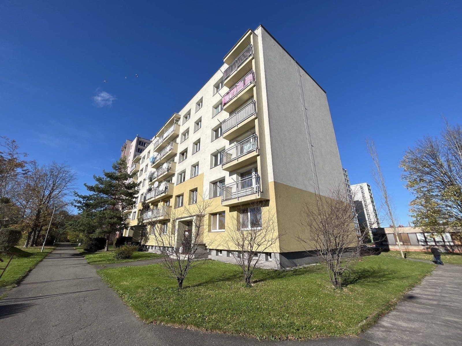 Prenájom bytu 3-izbový 75 m², Ostravská, Český Těšín, Moravskoslezský kraj Prenájom bytu 3-izbový 75 m², Ostravská, Český Těšín, Moravskoslezský kraj