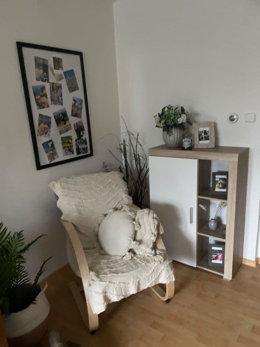 Prenájom bytu 3-izbový 100 m², Řepov, Středočeský kraj Prenájom bytu 3-izbový 100 m², Řepov, Středočeský kraj