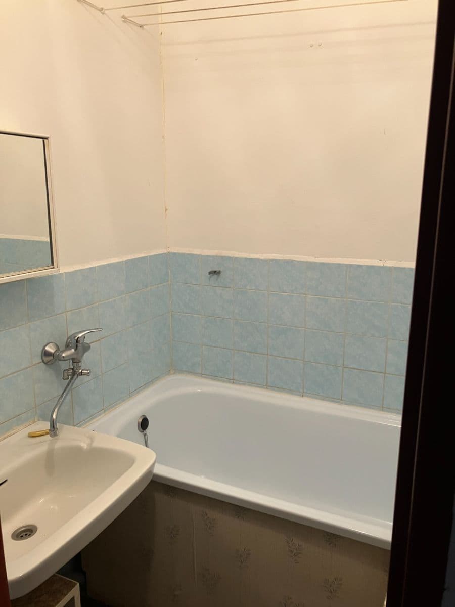 Predaj bytu 2-izbový 50 m², Hornická, Sokolov, Karlovarský kraj Predaj bytu 2-izbový 50 m², Hornická, Sokolov, Karlovarský kraj