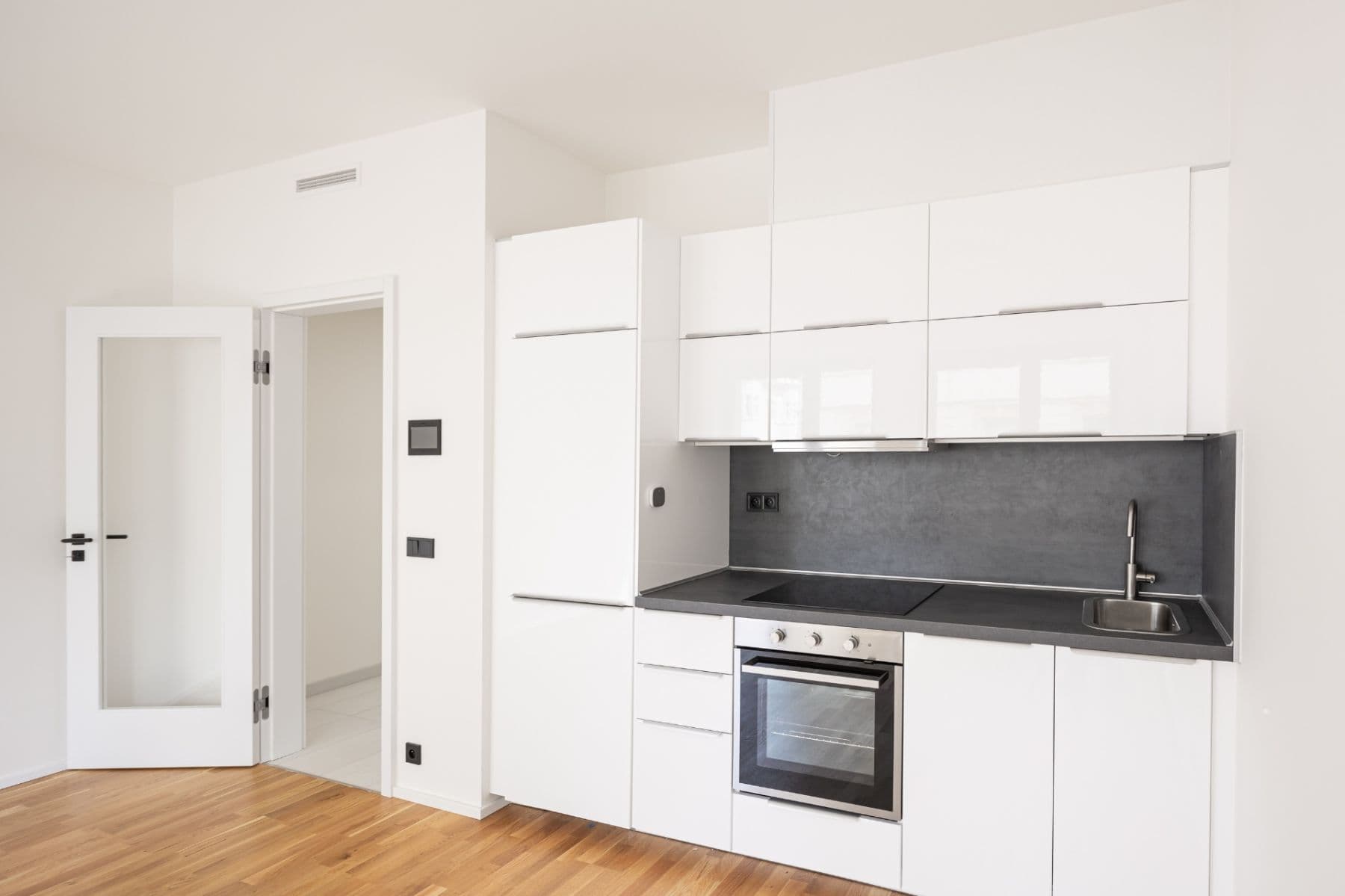 Prenájom bytu 1-izbový 31 m², Grafická, Praha, Praha Prenájom bytu 1-izbový 31 m², Grafická, Praha, Praha