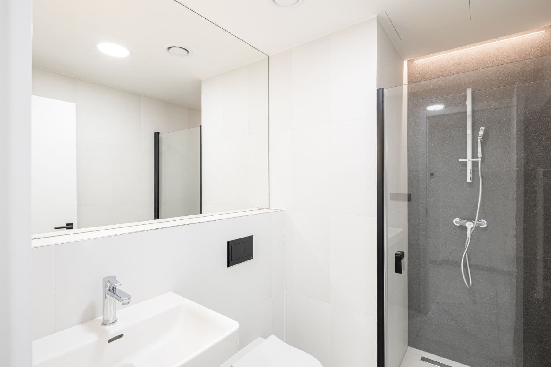 Prenájom bytu 1-izbový 31 m², Grafická, Praha, Praha Prenájom bytu 1-izbový 31 m², Grafická, Praha, Praha