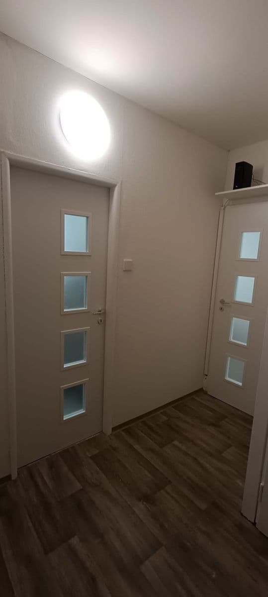Prenájom bytu 2-izbový 52 m², Kozmíkova, Praha, Praha Prenájom bytu 2-izbový 52 m², Kozmíkova, Praha, Praha