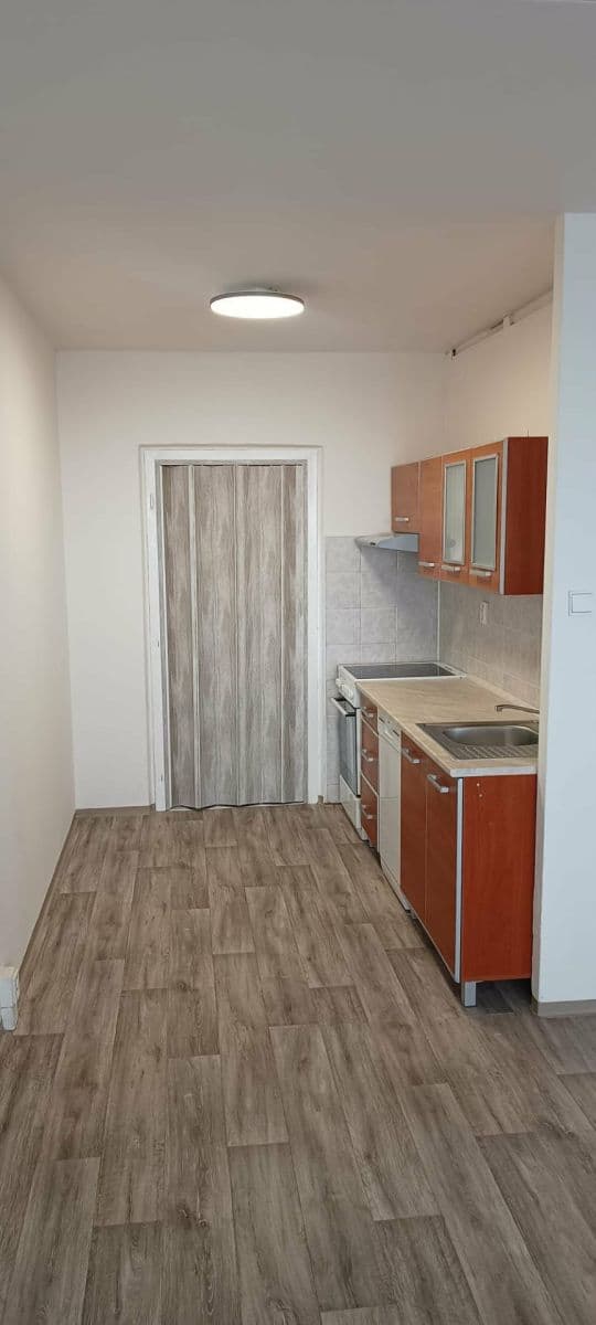 Prenájom bytu 2-izbový 52 m², Kozmíkova, Praha, Praha Prenájom bytu 2-izbový 52 m², Kozmíkova, Praha, Praha