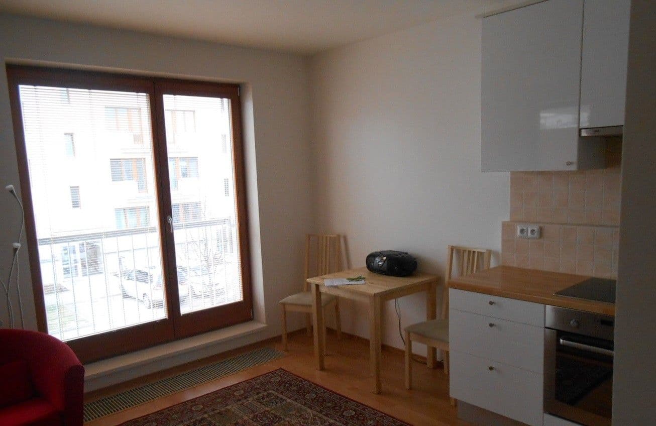 Prenájom bytu 2-izbový 43 m², Neumannova, Praha, Praha Prenájom bytu 2-izbový 43 m², Neumannova, Praha, Praha