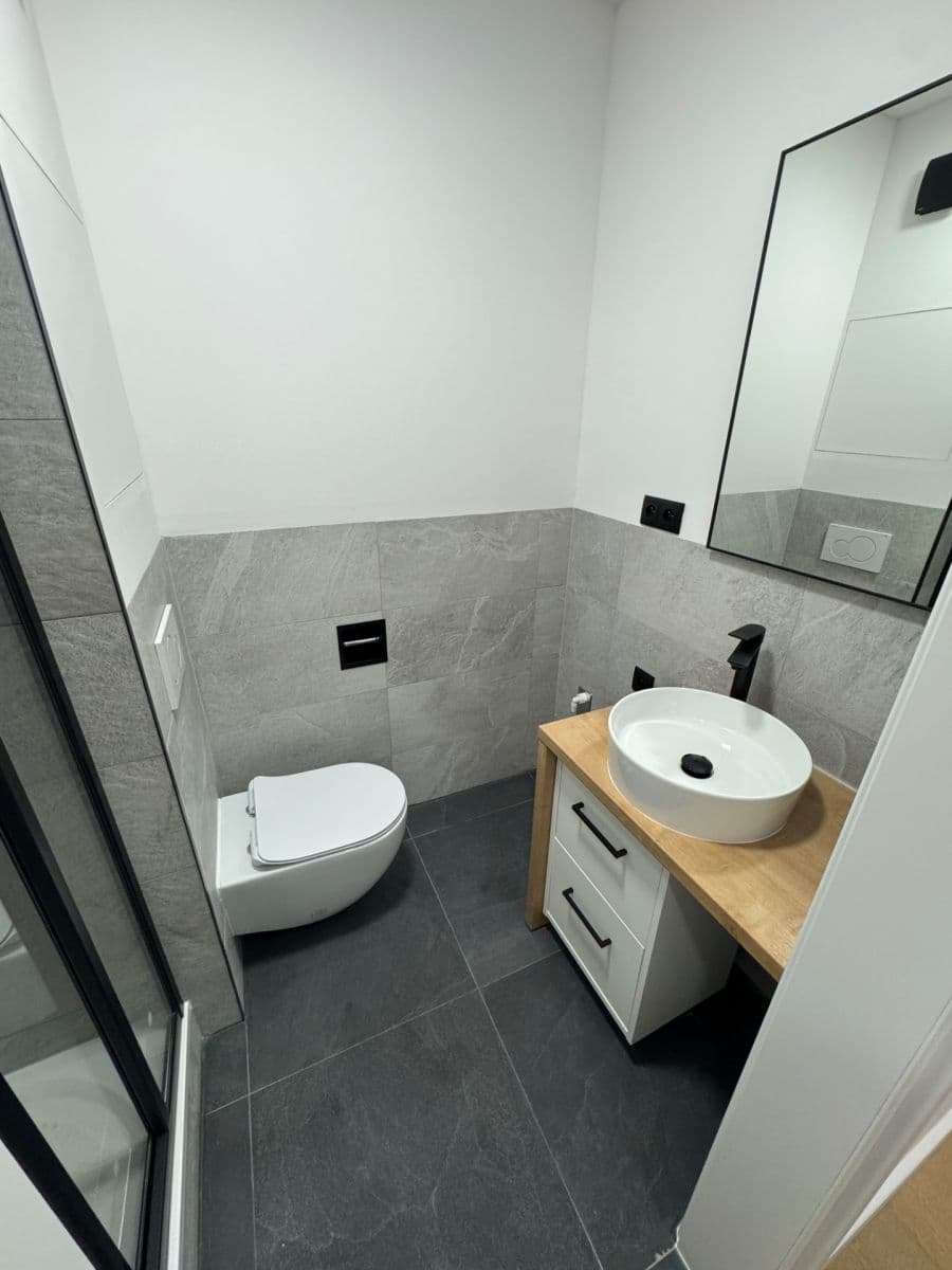 Prenájom bytu 3-izbový 54 m², Třída Míru, Beroun, Středočeský kraj Prenájom bytu 3-izbový 54 m², Třída Míru, Beroun, Středočeský kraj