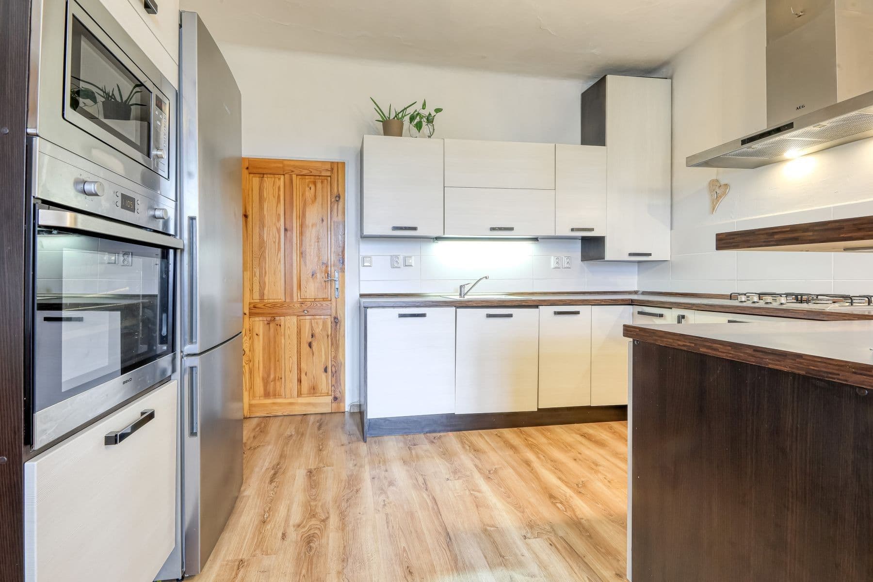 Prenájom bytu 2-izbový 52 m², Edvarda Beneše, Plzeň, Plzeňský kraj Prenájom bytu 2-izbový 52 m², Edvarda Beneše, Plzeň, Plzeňský kraj