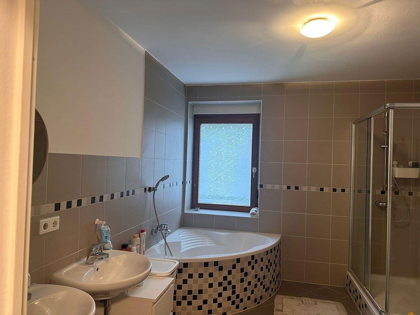 Prenájom bytu 3-izbový 93 m², Blumenthalstraße 5, Pforzheim, Bádensko-Wurttembersko Prenájom bytu 3-izbový 93 m², Blumenthalstraße 5, Pforzheim, Bádensko-Wurttembersko