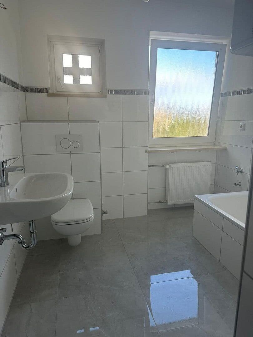 Prenájom bytu 3-izbový 78 m², Regensburg, Bavorsko Prenájom bytu 3-izbový 78 m², Regensburg, Bavorsko