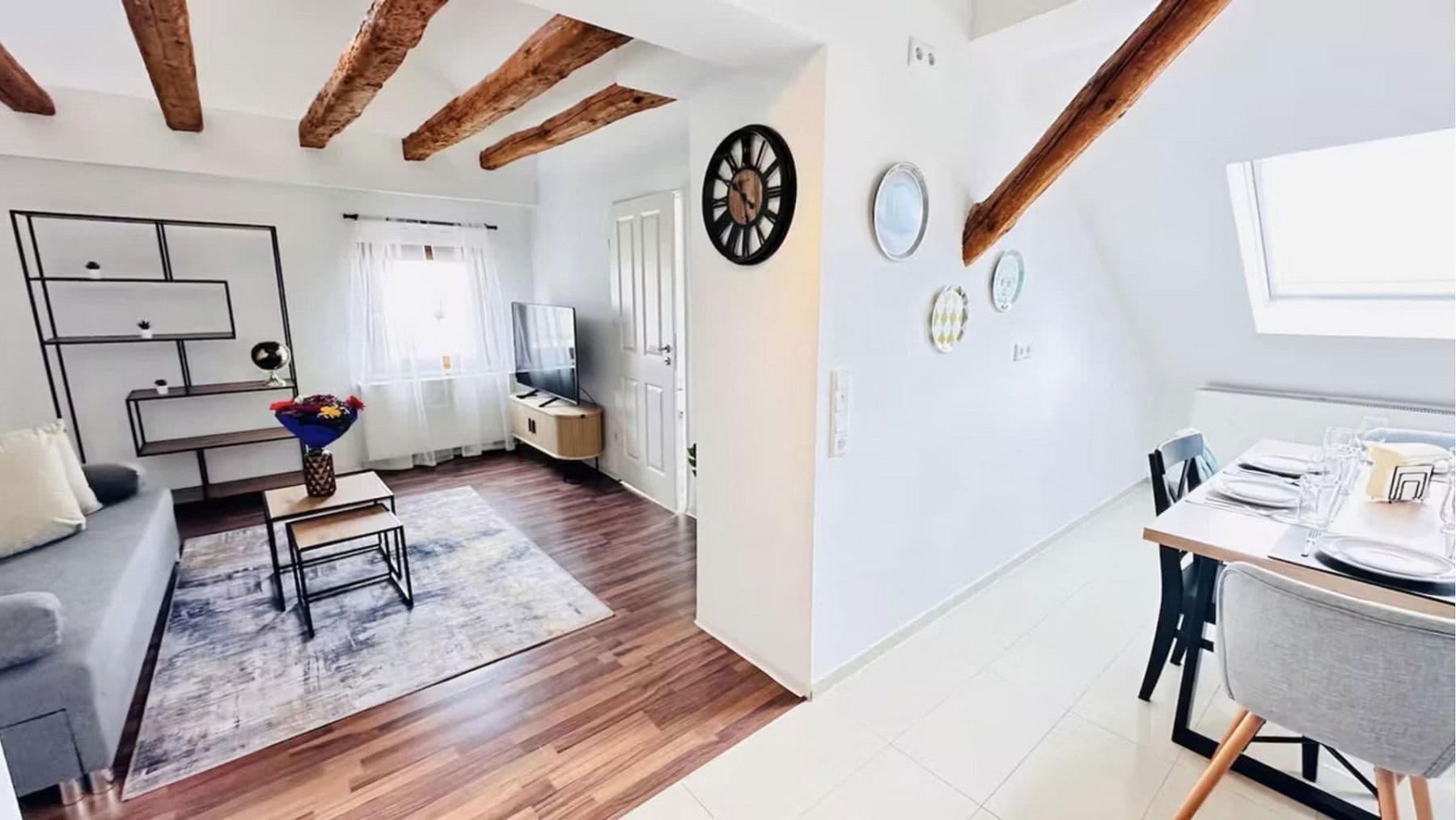 Prenájom bytu 3-izbový 110 m², Blumenthalstraße 5, Pforzheim, Bádensko-Wurttembersko Prenájom bytu 3-izbový 110 m², Blumenthalstraße 5, Pforzheim, Bádensko-Wurttembersko