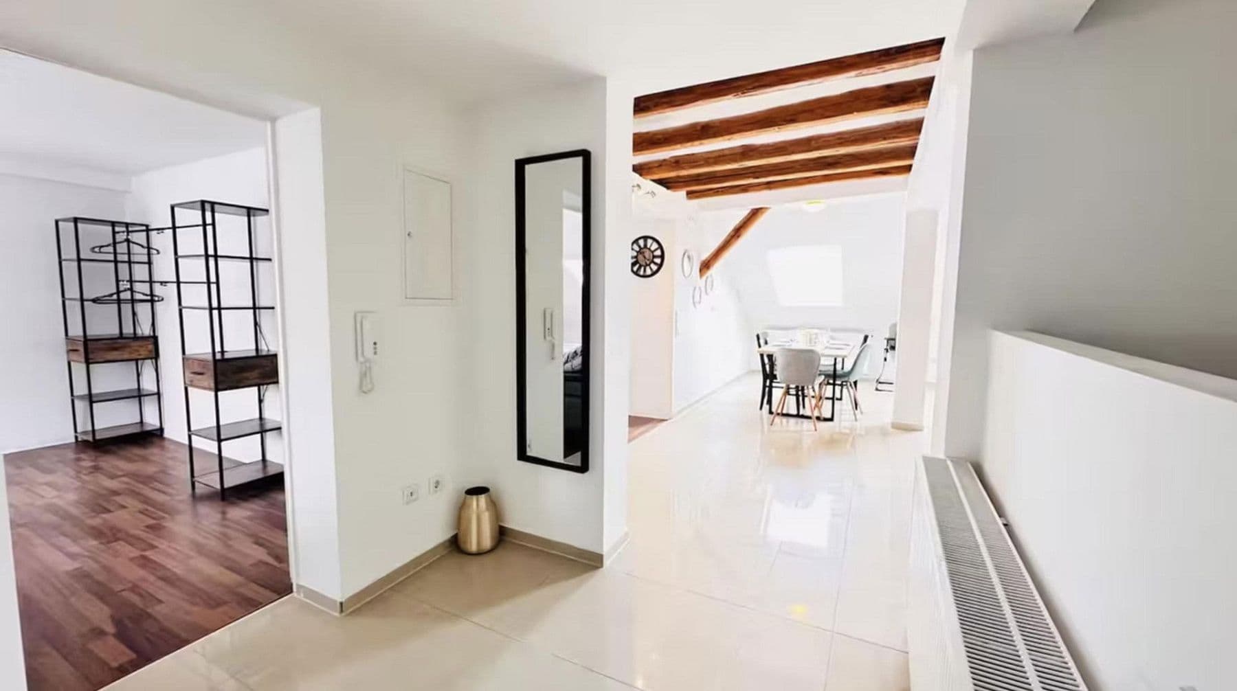 Prenájom bytu 3-izbový 110 m², Blumenthalstraße 5, Pforzheim, Bádensko-Wurttembersko Prenájom bytu 3-izbový 110 m², Blumenthalstraße 5, Pforzheim, Bádensko-Wurttembersko