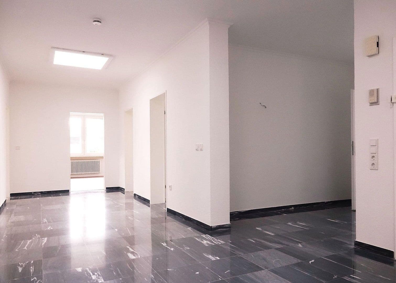 Prenájom bytu 5-izbový 250 m², Bergisch Gladbach, Severné Porýnie - Westfálsko Prenájom bytu 5-izbový 250 m², Bergisch Gladbach, Severné Porýnie - Westfálsko