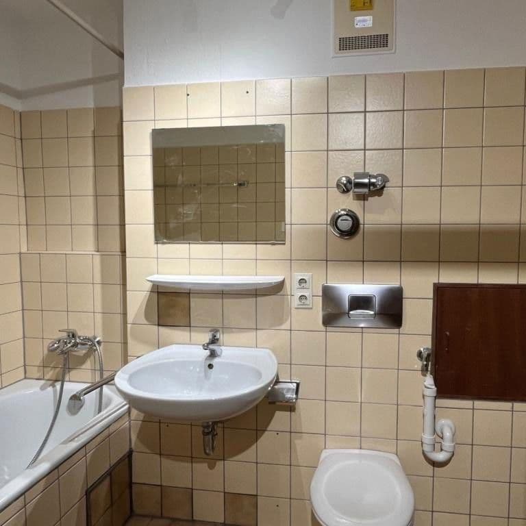 Prenájom bytu 1-izbový 35 m², Heinrichsweg, Tübingen, Bádensko-Wurttembersko Prenájom bytu 1-izbový 35 m², Heinrichsweg, Tübingen, Bádensko-Wurttembersko