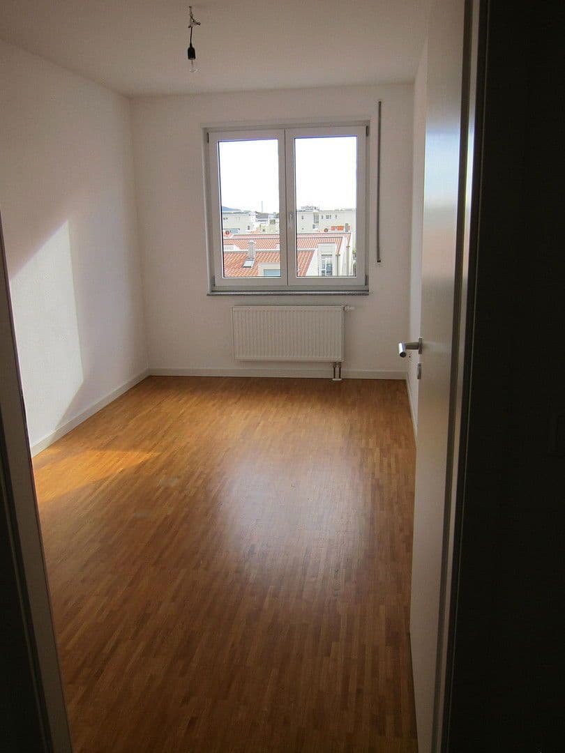 Prenájom bytu 4-izbový 114 m², Felix-Wankel-Str 5, Heidelberg, Bádensko-Wurttembersko Prenájom bytu 4-izbový 114 m², Felix-Wankel-Str 5, Heidelberg, Bádensko-Wurttembersko