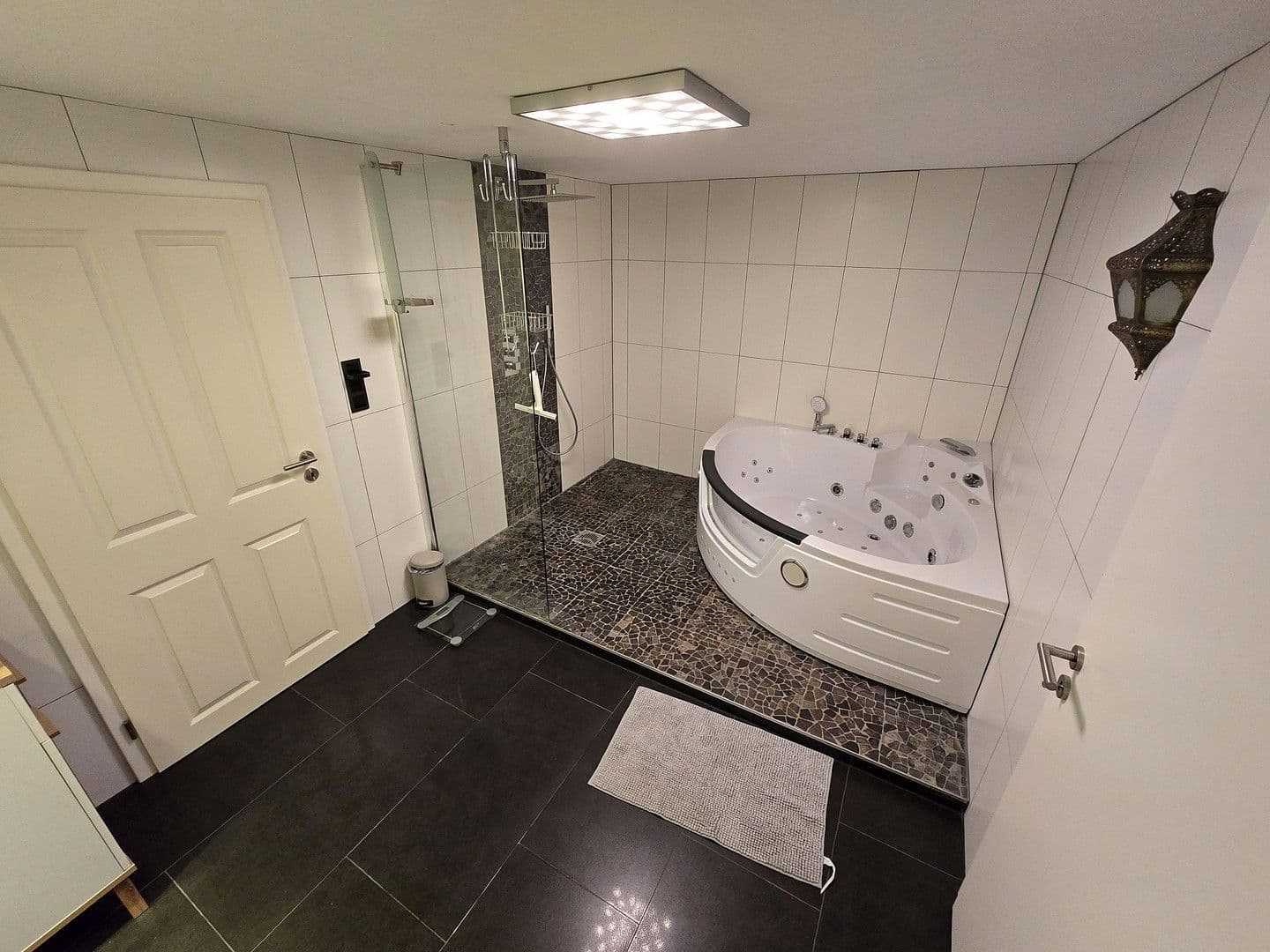 Predaj domu 217 m², pozemek 447 m², Aachen, Severné Porýnie - Westfálsko Predaj domu 217 m², pozemek 447 m², Aachen, Severné Porýnie - Westfálsko