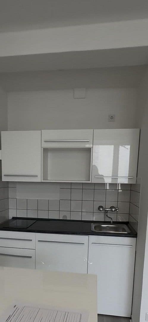 Prenájom bytu 1-izbový 27 m², Aderstraße 61, Düsseldorf, Severné Porýnie - Westfálsko Prenájom bytu 1-izbový 27 m², Aderstraße 61, Düsseldorf, Severné Porýnie - Westfálsko