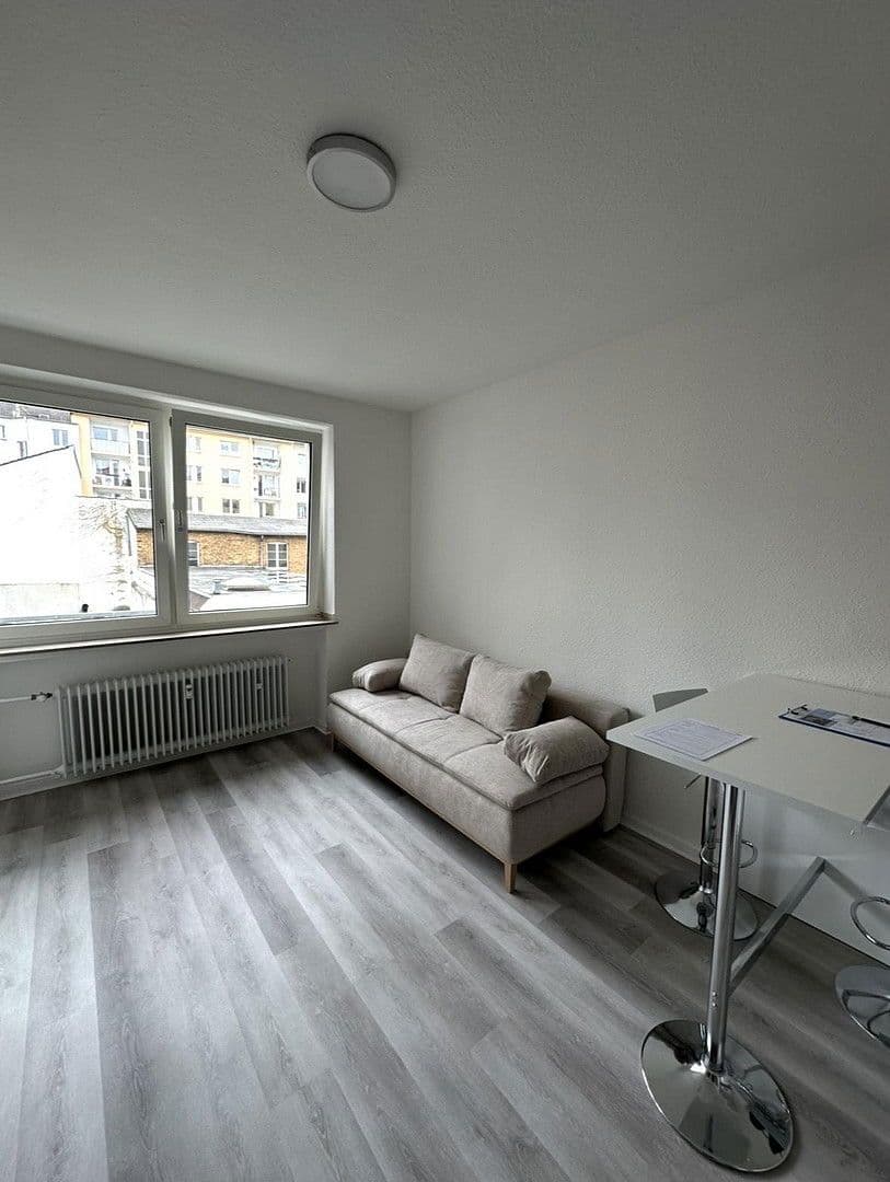 Prenájom bytu 1-izbový 27 m², Aderstraße 61, Düsseldorf, Severné Porýnie - Westfálsko Prenájom bytu 1-izbový 27 m², Aderstraße 61, Düsseldorf, Severné Porýnie - Westfálsko
