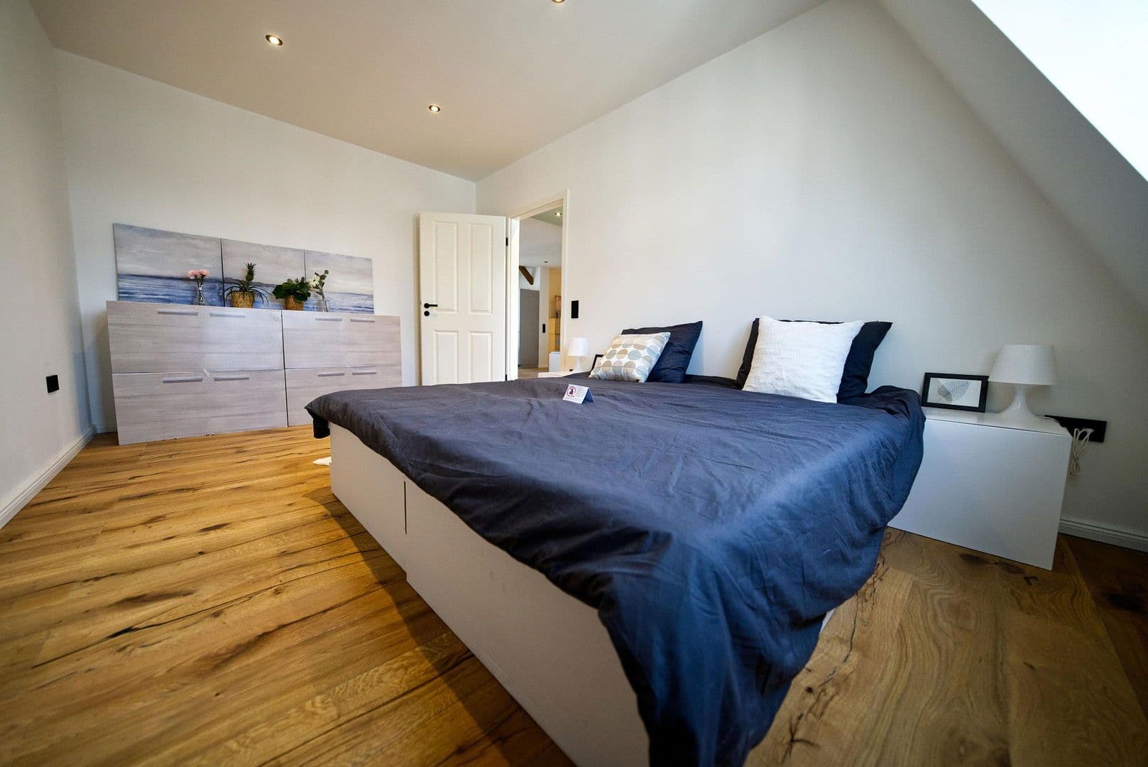 Prenájom bytu 3-izbový 82 m², Barbarossastraße 86, Chemnitz, Sasko Prenájom bytu 3-izbový 82 m², Barbarossastraße 86, Chemnitz, Sasko