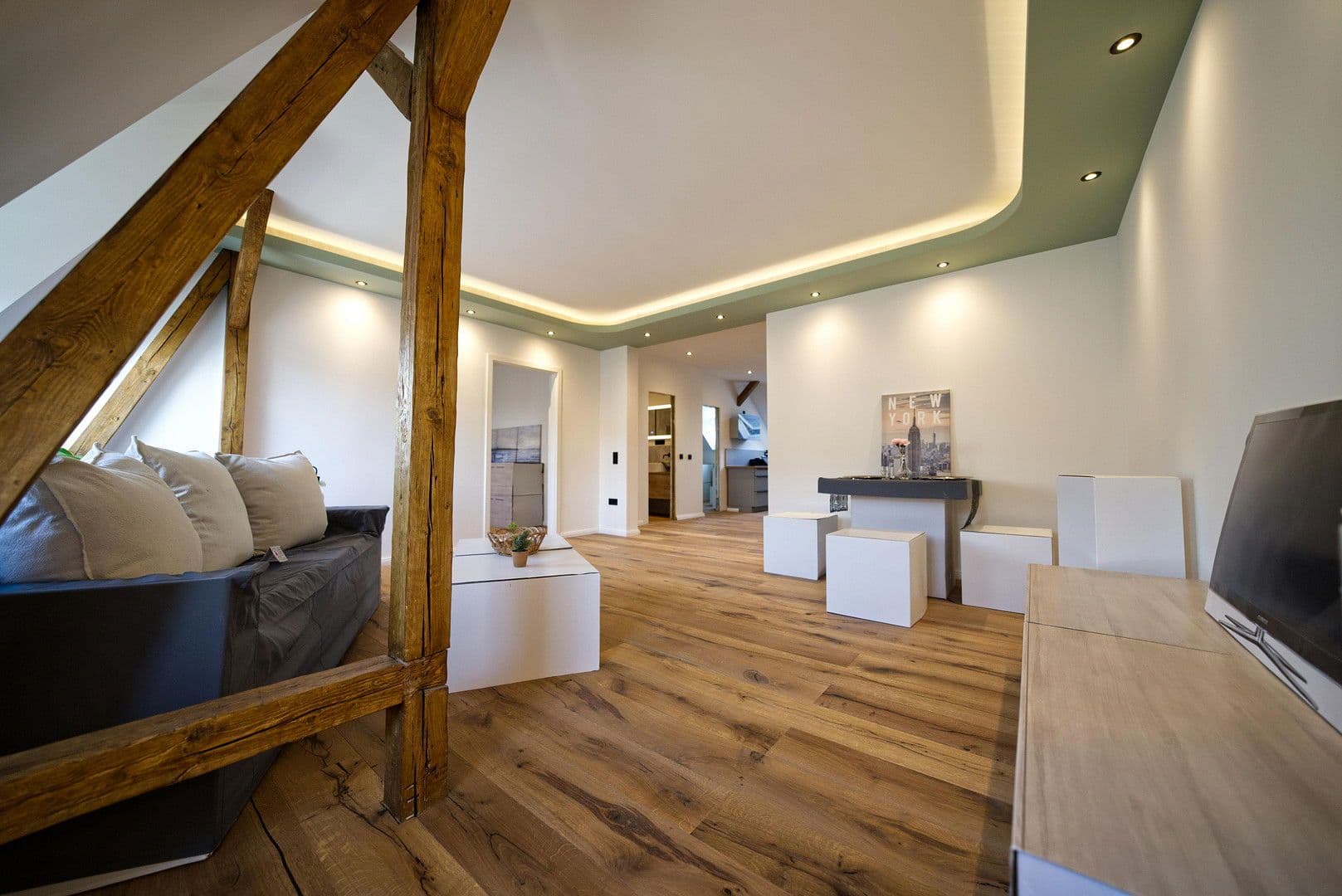 Prenájom bytu 3-izbový 82 m², Barbarossastraße 86, Chemnitz, Sasko Prenájom bytu 3-izbový 82 m², Barbarossastraße 86, Chemnitz, Sasko