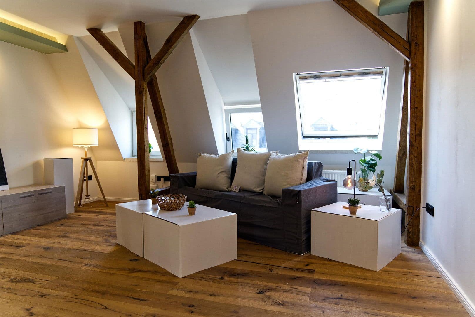 Prenájom bytu 3-izbový 82 m², Barbarossastraße 86, Chemnitz, Sasko Prenájom bytu 3-izbový 82 m², Barbarossastraße 86, Chemnitz, Sasko