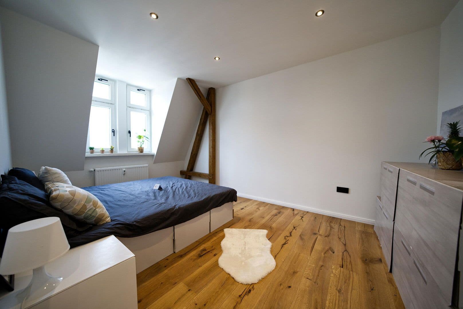 Prenájom bytu 3-izbový 82 m², Barbarossastraße 86, Chemnitz, Sasko Prenájom bytu 3-izbový 82 m², Barbarossastraße 86, Chemnitz, Sasko