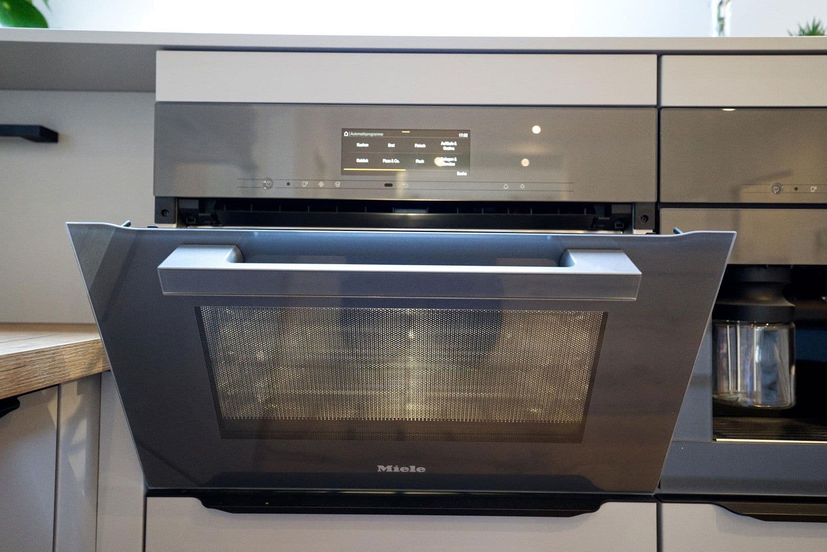 Prenájom bytu 3-izbový 82 m², Barbarossastraße 86, Chemnitz, Sasko Prenájom bytu 3-izbový 82 m², Barbarossastraße 86, Chemnitz, Sasko