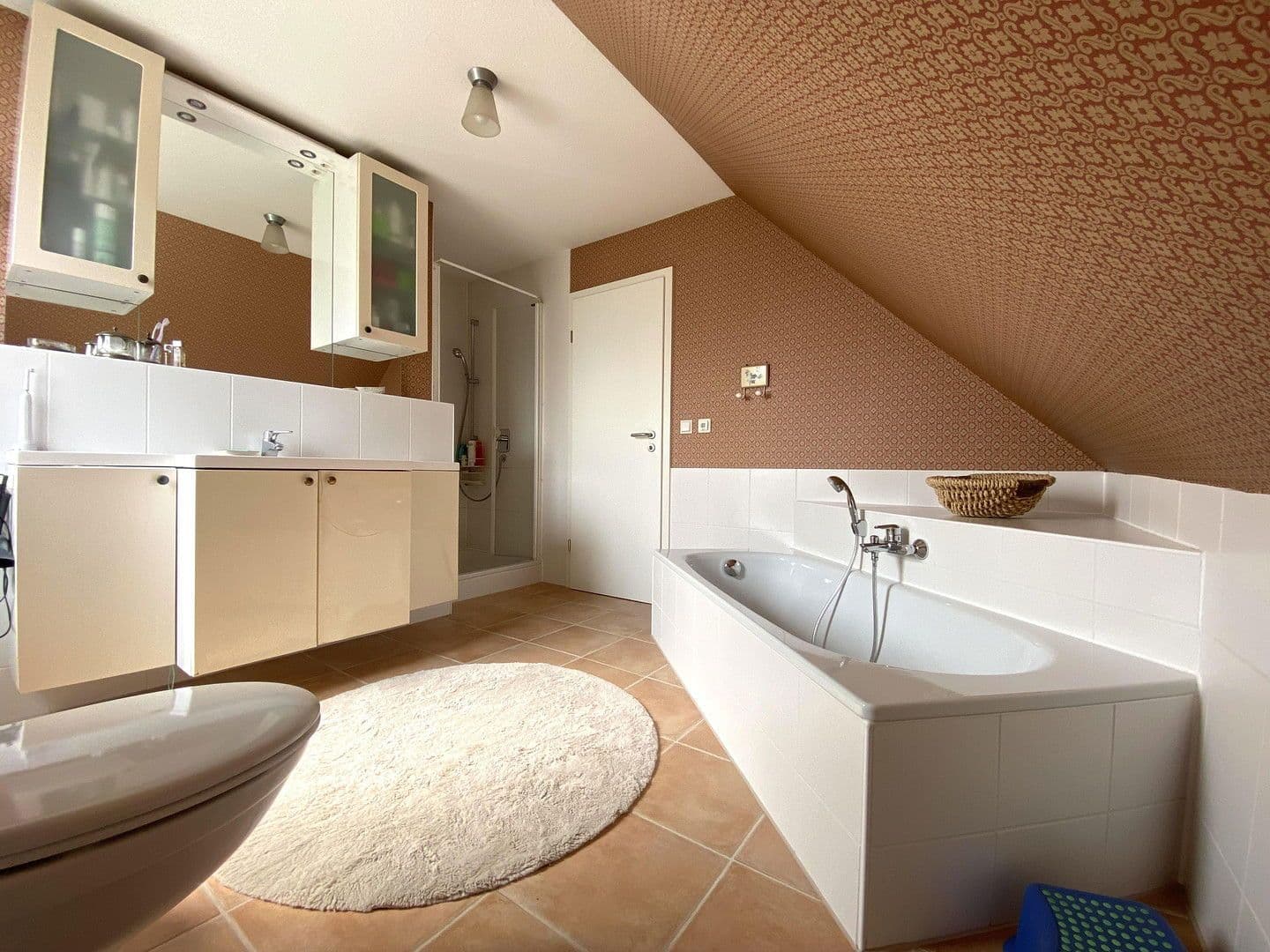 Predaj domu 224 m², pozemek 619 m², Schwäbisch Hall, Bádensko-Wurttembersko Predaj domu 224 m², pozemek 619 m², Schwäbisch Hall, Bádensko-Wurttembersko