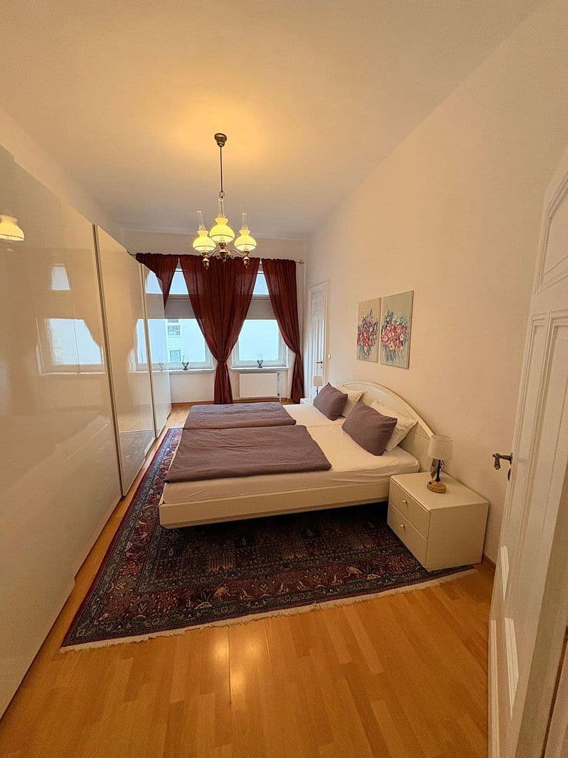 Prenájom bytu 4-izbový 120 m², Rudolfstr. 7, Braunschweig, Dolné Sasko Prenájom bytu 4-izbový 120 m², Rudolfstr. 7, Braunschweig, Dolné Sasko