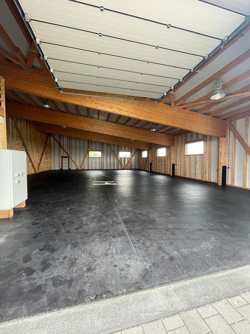 Prenájom nebytového priestoru 340 m², Gewerbebogen 11, Hemau, Bavorsko Prenájom nebytového priestoru 340 m², Gewerbebogen 11, Hemau, Bavorsko