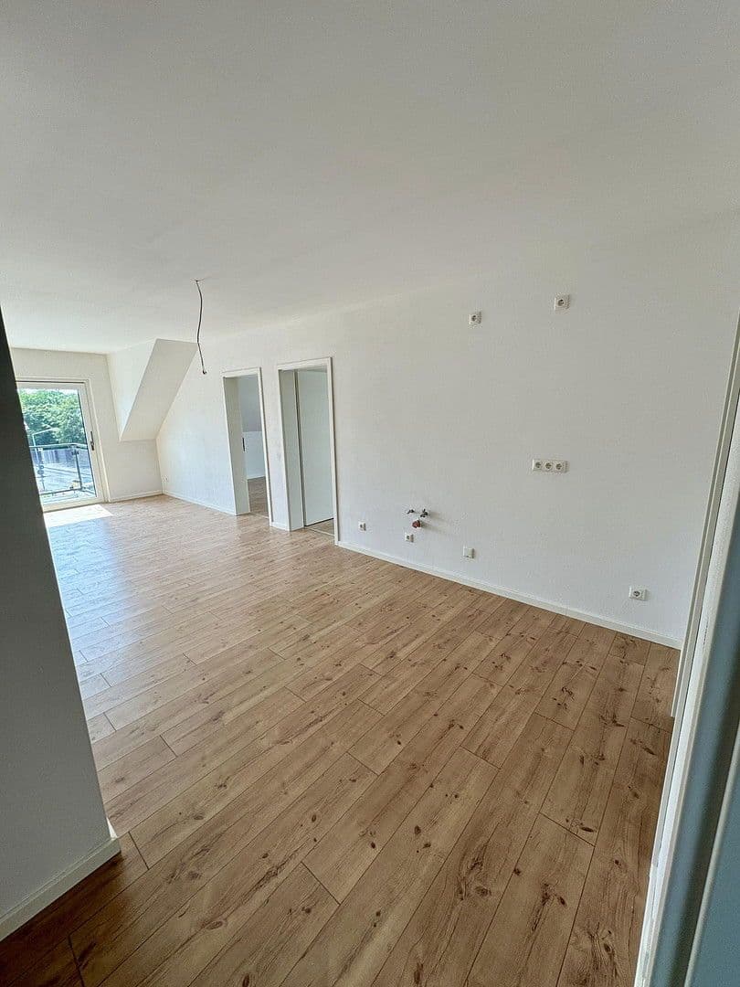 Prenájom bytu 4-izbový 82 m², Hermann-Geib-Straße 71, Regensburg, Bavorsko Prenájom bytu 4-izbový 82 m², Hermann-Geib-Straße 71, Regensburg, Bavorsko