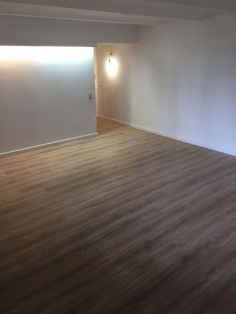 Prenájom bytu 1-izbový 37 m², Curtiusstraße 15, Lübeck, Šlezvicko-Holštajnsko Prenájom bytu 1-izbový 37 m², Curtiusstraße 15, Lübeck, Šlezvicko-Holštajnsko