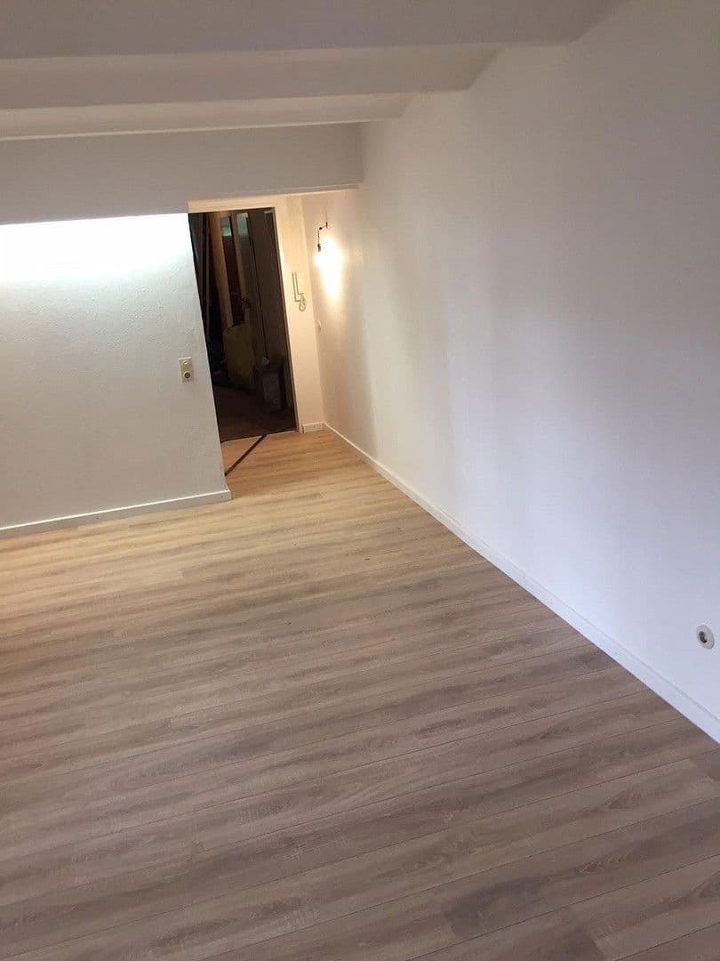 Prenájom bytu 1-izbový 37 m², Curtiusstraße 15, Lübeck, Šlezvicko-Holštajnsko Prenájom bytu 1-izbový 37 m², Curtiusstraße 15, Lübeck, Šlezvicko-Holštajnsko