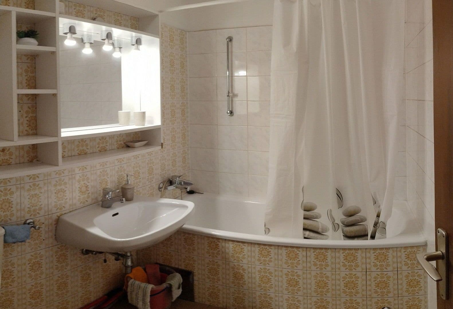 Prenájom bytu 1-izbový 35 m², Villach, Korutánsko Prenájom bytu 1-izbový 35 m², Villach, Korutánsko