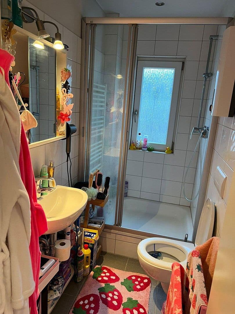 Prenájom bytu 1-izbový 25 m², Jägerhofstraße 13, Ratingen, Severné Porýnie - Westfálsko Prenájom bytu 1-izbový 25 m², Jägerhofstraße 13, Ratingen, Severné Porýnie - Westfálsko