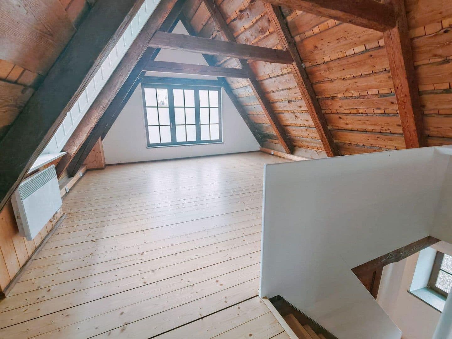 Prenájom domu 130 m², pozemek 2.678 m², Manthalstr. 2, Berg, Bavorsko Prenájom domu 130 m², pozemek 2.678 m², Manthalstr. 2, Berg, Bavorsko