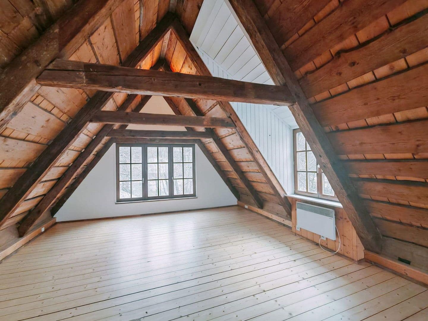 Prenájom domu 130 m², pozemek 2.678 m², Manthalstr. 2, Berg, Bavorsko Prenájom domu 130 m², pozemek 2.678 m², Manthalstr. 2, Berg, Bavorsko