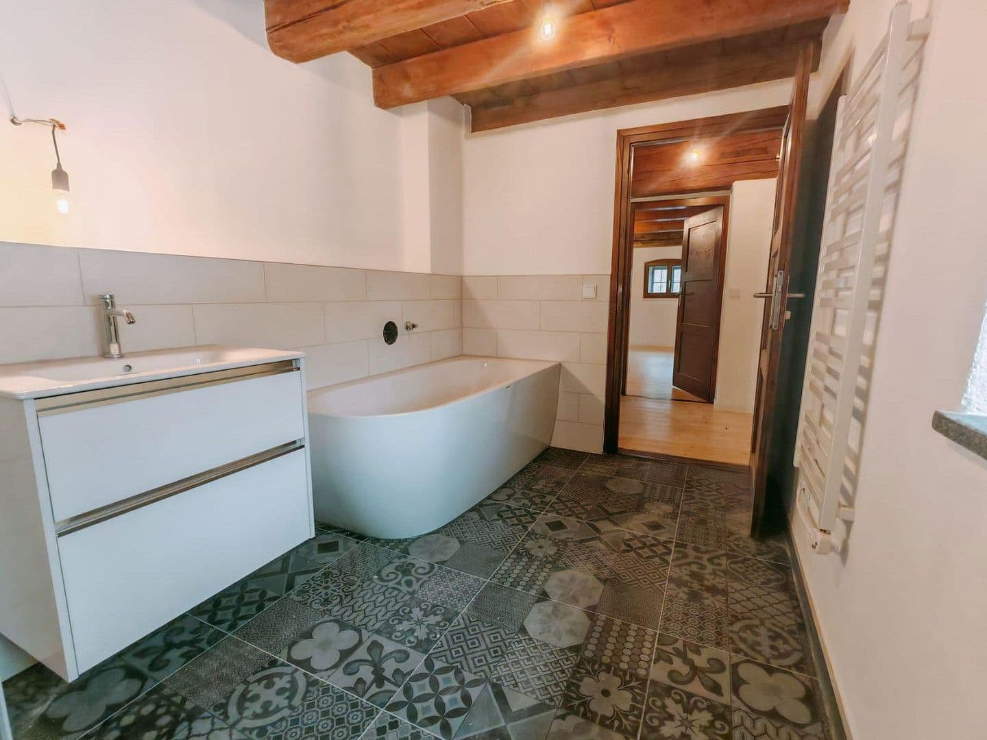 Prenájom domu 130 m², pozemek 2.678 m², Manthalstr. 2, Berg, Bavorsko Prenájom domu 130 m², pozemek 2.678 m², Manthalstr. 2, Berg, Bavorsko