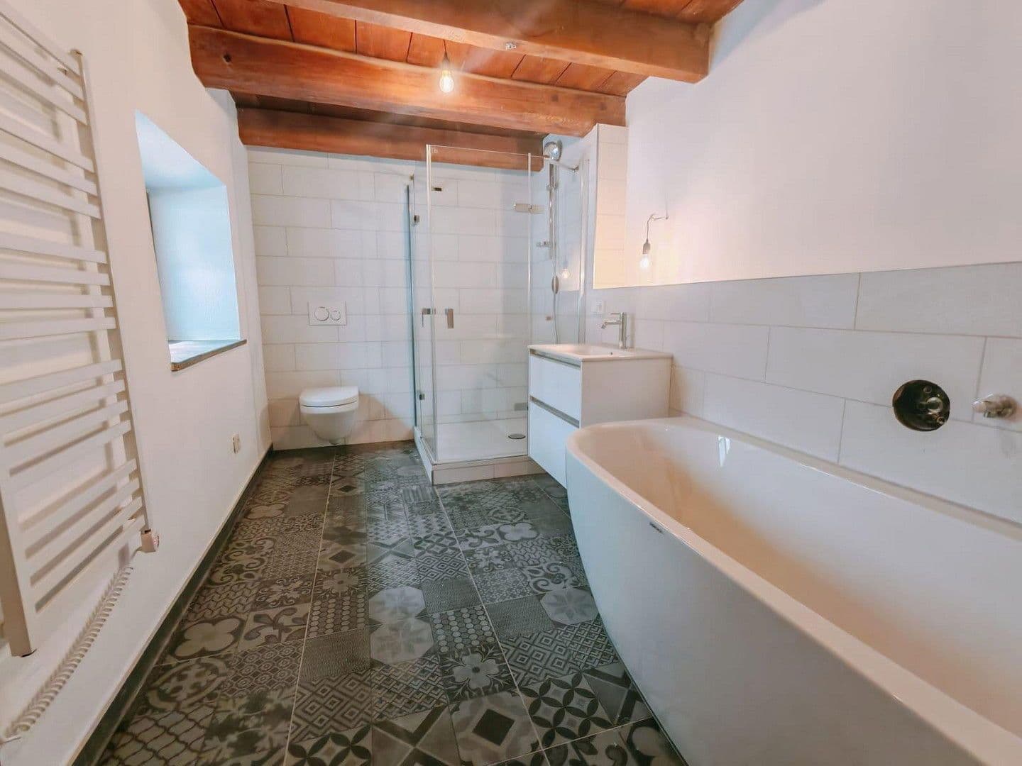 Prenájom domu 130 m², pozemek 2.678 m², Manthalstr. 2, Berg, Bavorsko Prenájom domu 130 m², pozemek 2.678 m², Manthalstr. 2, Berg, Bavorsko