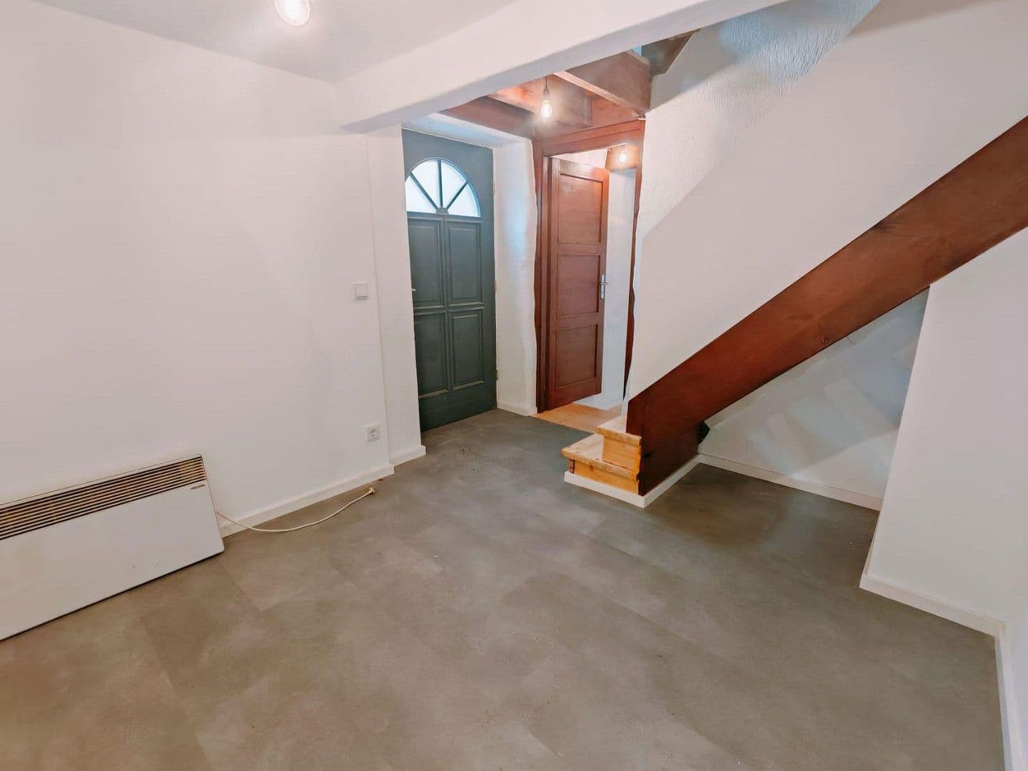 Prenájom domu 130 m², pozemek 2.678 m², Manthalstr. 2, Berg, Bavorsko Prenájom domu 130 m², pozemek 2.678 m², Manthalstr. 2, Berg, Bavorsko